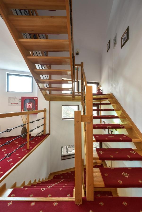 Casa Muntelui Hotel ฟุนดาตา ภายนอก รูปภาพ