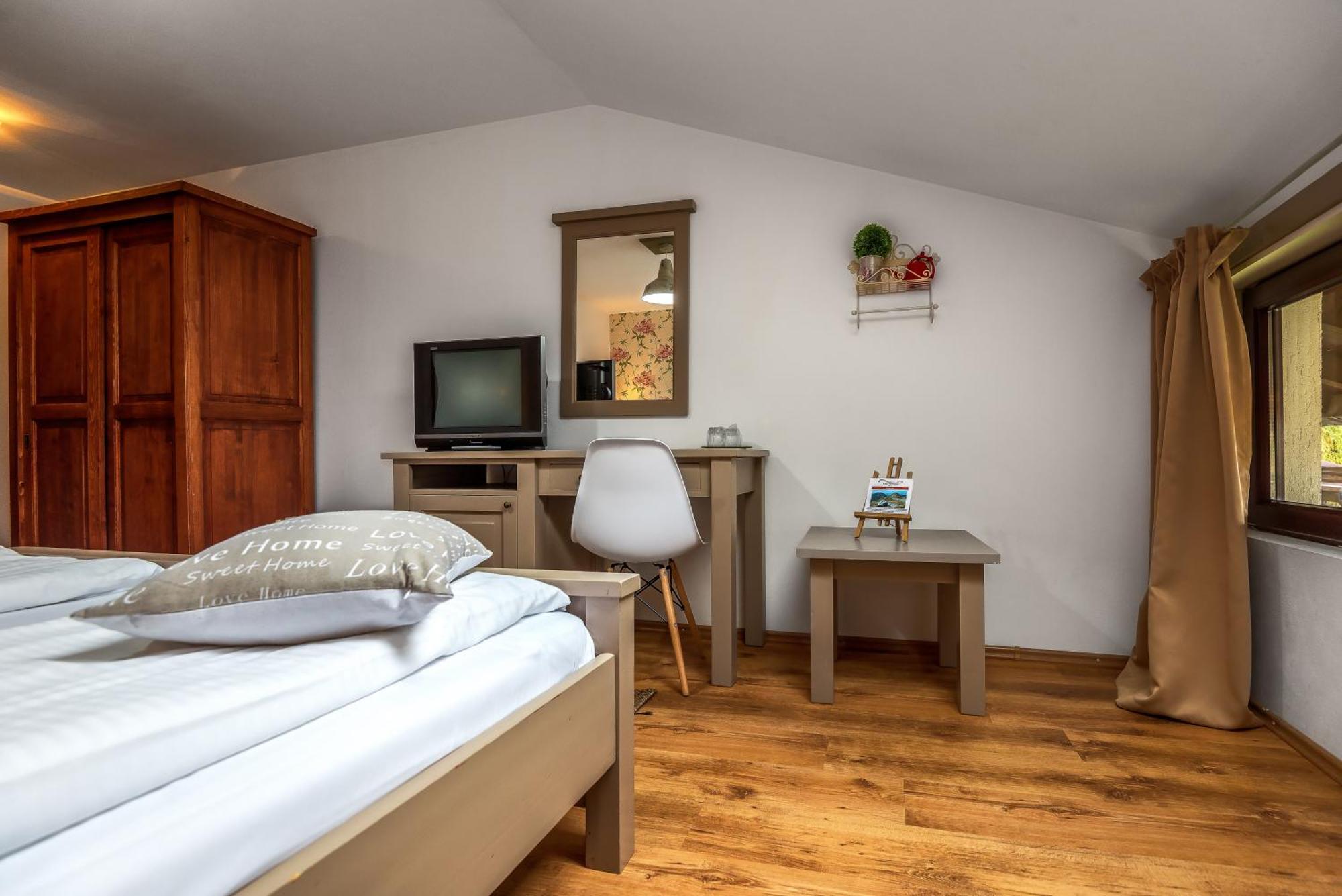 Casa Muntelui Hotel ฟุนดาตา ภายนอก รูปภาพ