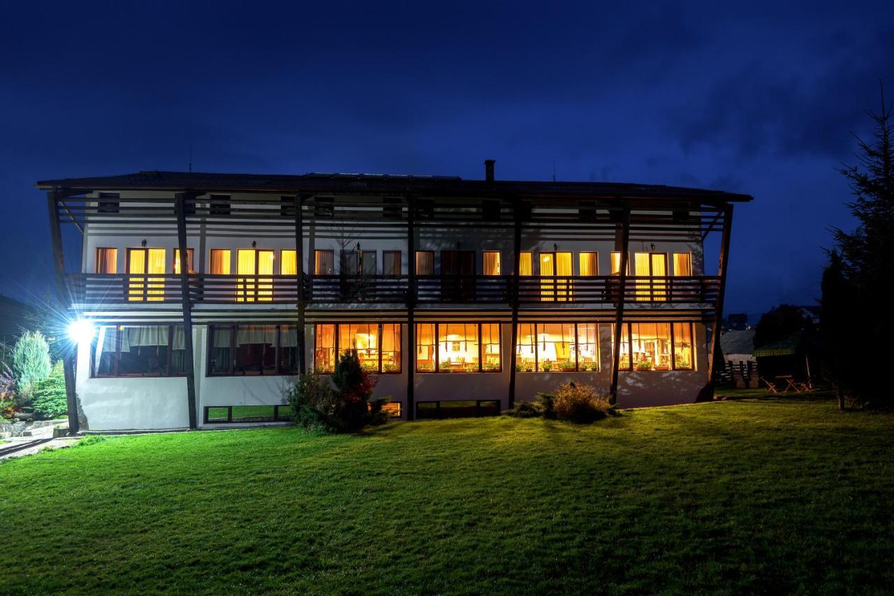 Casa Muntelui Hotel ฟุนดาตา ภายนอก รูปภาพ